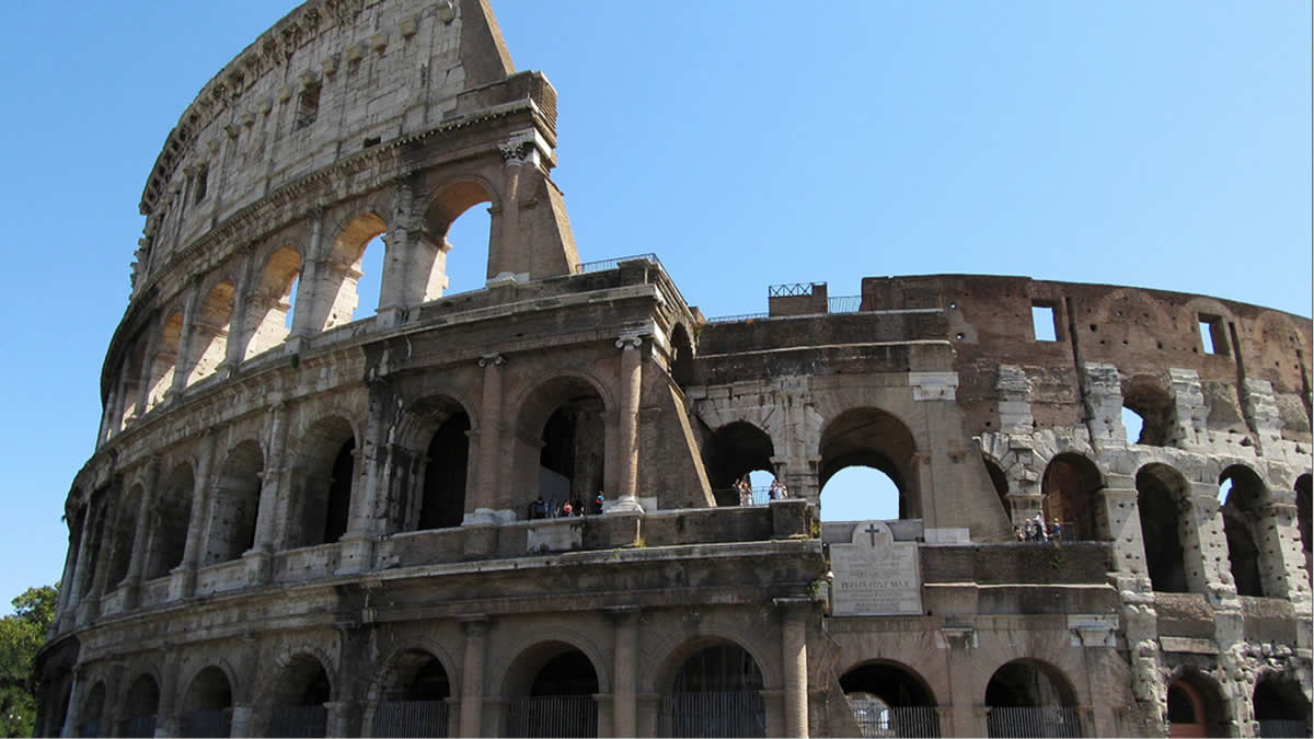 long layover at the airport: Colosseo Rome